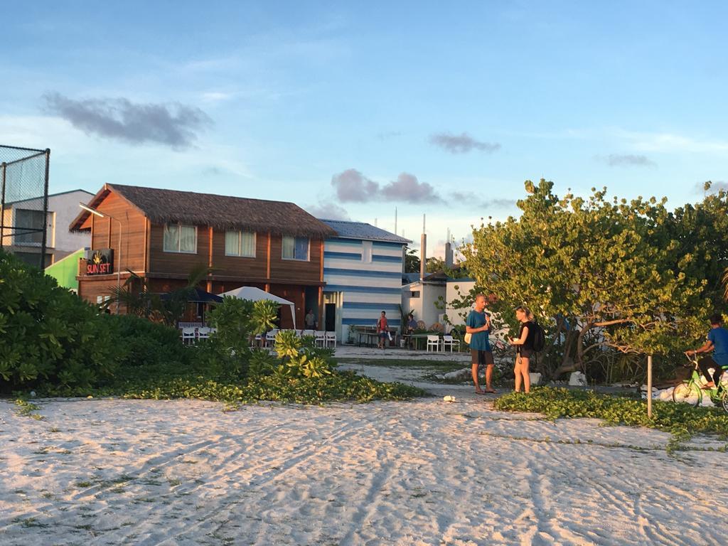 Sunset Holidays ฮูรา ภายนอก รูปภาพ