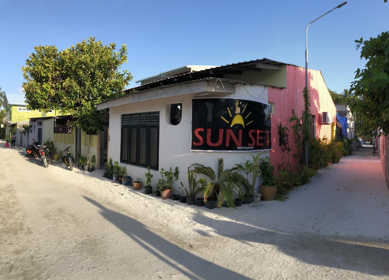 Sunset Holidays ฮูรา ภายนอก รูปภาพ