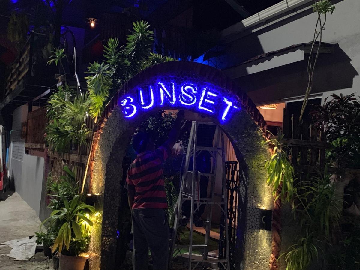 Sunset Holidays ฮูรา ภายนอก รูปภาพ
